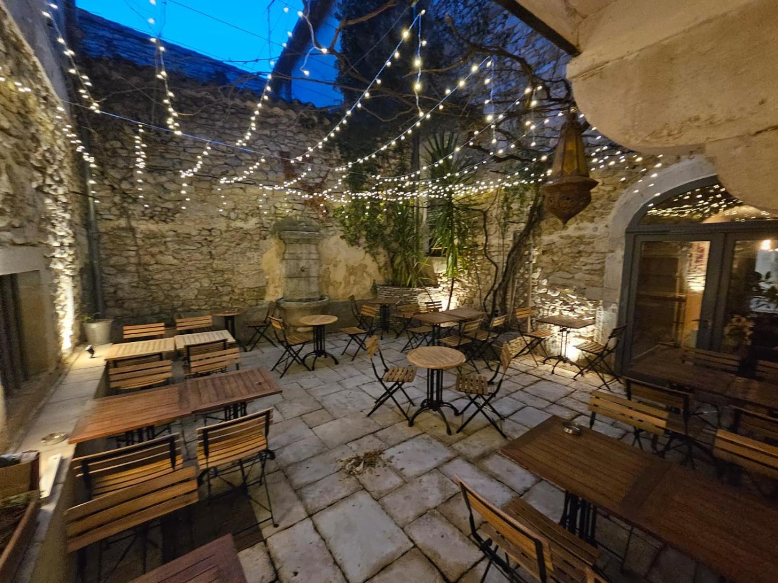 Le Patio Hotel Grignan Exterior photo